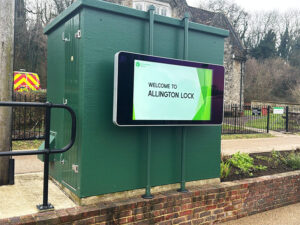 outdoor-waterproof-ip-rated-wall-mounted-digital-signage-advertising-displays-134